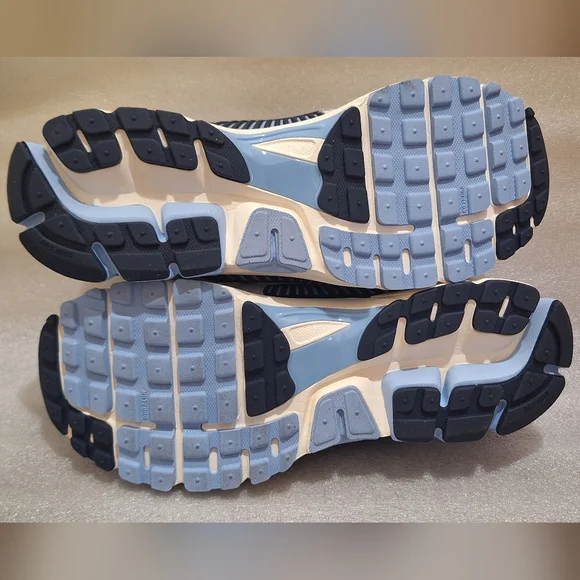 Nike Zoom Vomero 5 - Picture 5 of 6